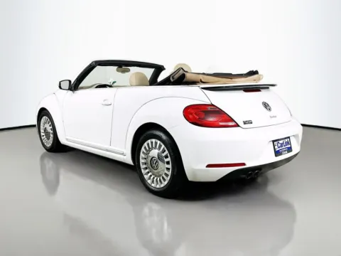 More photos of 2016 Volkswagen Beetle 1.8T SE at CarLink Fort Myers, FL