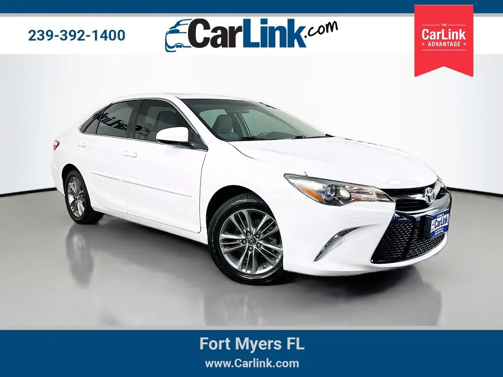 White 2017 Toyota Camry SE for sale in Fort Myers, FL