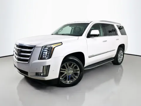 Another view of 2018 Cadillac Escalade for sale in Fort Myers, FL at CarLink Fort Myers