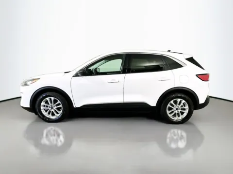 More photos of 2022 Ford Escape SE at CarLink Fort Myers, FL
