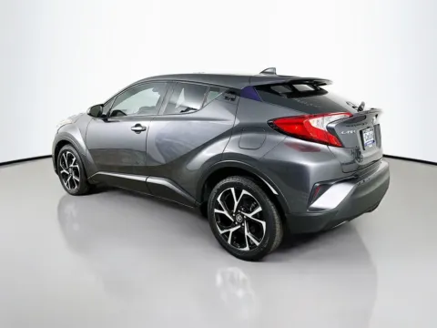More photos of 2021 Toyota C-HR XLE at CarLink Fort Myers, FL