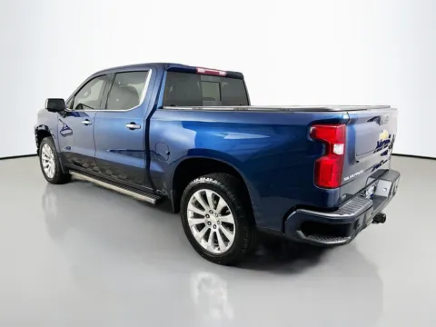 More photos of 2021 Chevrolet Silverado 1500 High Country at CarLink Fort Myers, FL