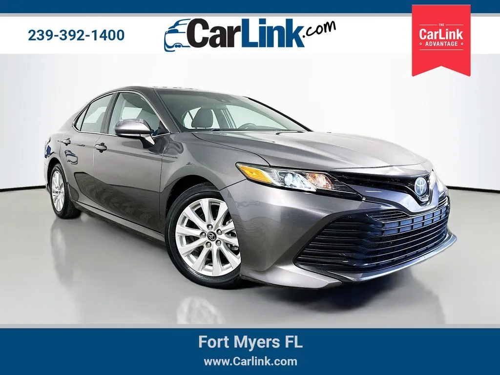 Gray 2018 Toyota Camry LE for sale in Fort Myers, FL