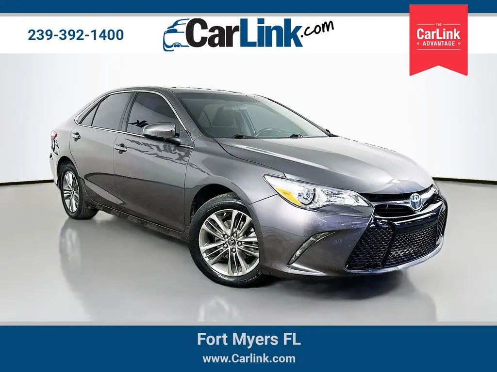 Gray 2017 Toyota Camry SE for sale in Fort Myers, FL