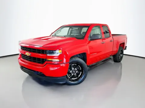 Another view of 2017 Chevrolet Silverado 1500 Custom for sale in Fort Myers, FL at CarLink Fort Myers