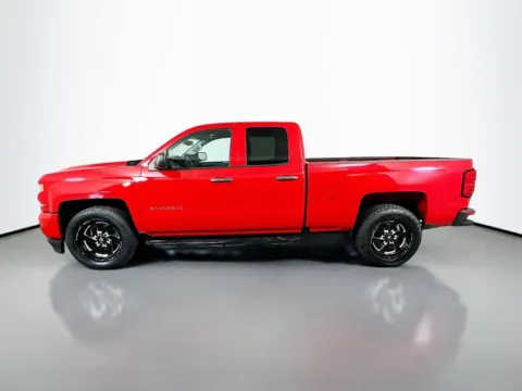 More photos of 2017 Chevrolet Silverado 1500 Custom at CarLink Fort Myers, FL