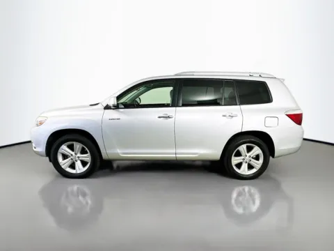 More photos of 2010 Toyota Highlander Limited at CarLink Fort Myers, FL