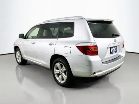 More photos of 2010 Toyota Highlander Limited at CarLink Fort Myers, FL