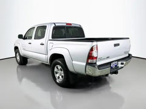 More photos of 2009 Toyota Tacoma PreRunner at CarLink Fort Myers, FL