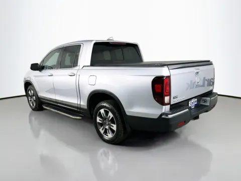 More photos of 2019 Honda Ridgeline RTL-T at CarLink Fort Myers, FL