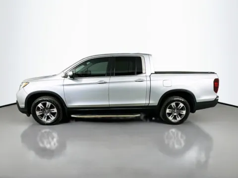 More photos of 2019 Honda Ridgeline RTL-T at CarLink Fort Myers, FL