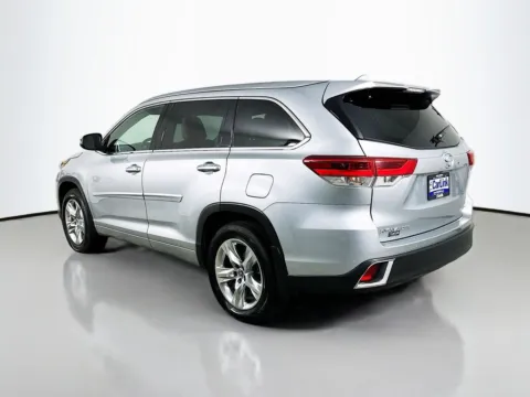 More photos of 2017 Toyota Highlander Limited at CarLink Fort Myers, FL