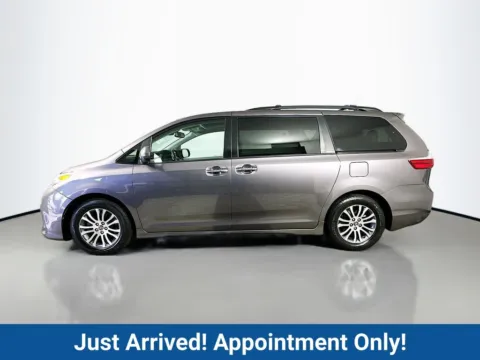 More photos of 2019 Toyota Sienna XLE at CarLink Fort Myers, FL