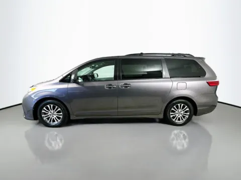 More photos of 2019 Toyota Sienna XLE at CarLink Fort Myers, FL