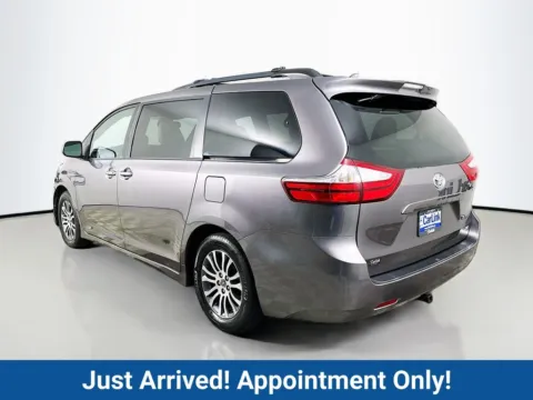More photos of 2019 Toyota Sienna XLE at CarLink Fort Myers, FL