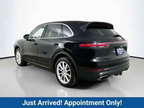 More photos of 2019 Porsche Cayenne at CarLink Fort Myers, FL