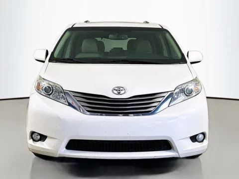 Photos of 2017 Toyota Sienna XLE for sale in Fort Myers, FL at CarLink Fort Myers