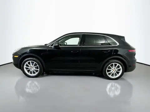 More photos of 2019 Porsche Cayenne at CarLink Fort Myers, FL