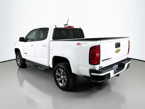 More photos of 2017 Chevrolet Colorado Z71 at CarLink Fort Myers, FL