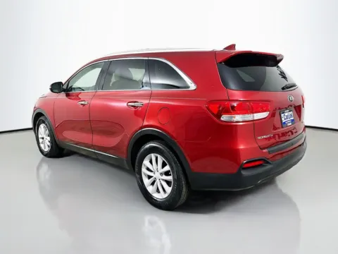 More photos of 2018 Kia Sorento LX at CarLink Fort Myers, FL