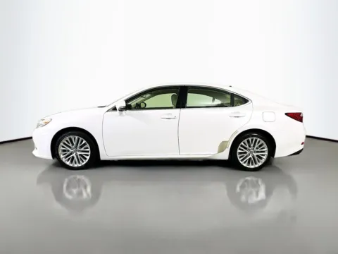 More photos of 2015 Lexus ES 350 at CarLink Fort Myers, FL