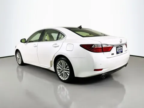 More photos of 2015 Lexus ES 350 at CarLink Fort Myers, FL