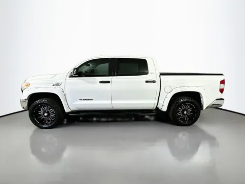 More photos of 2016 Toyota Tundra SR5 at CarLink Fort Myers, FL