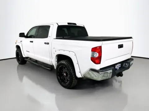 More photos of 2016 Toyota Tundra SR5 at CarLink Fort Myers, FL