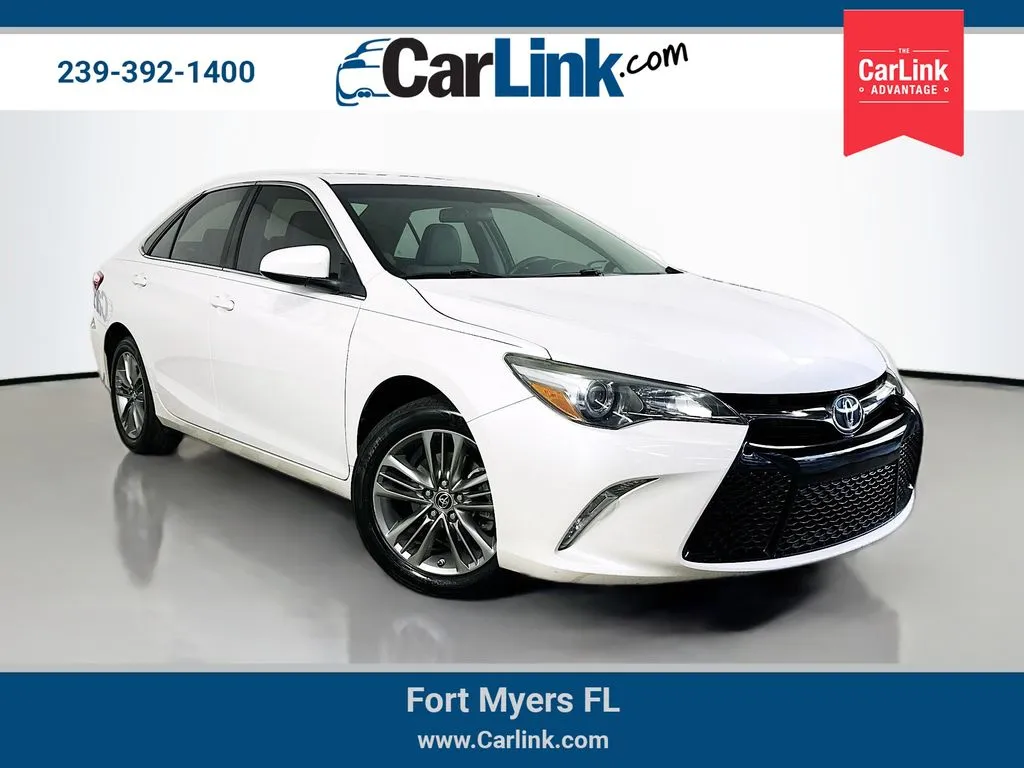 White 2016 Toyota Camry SE for sale in Fort Myers, FL
