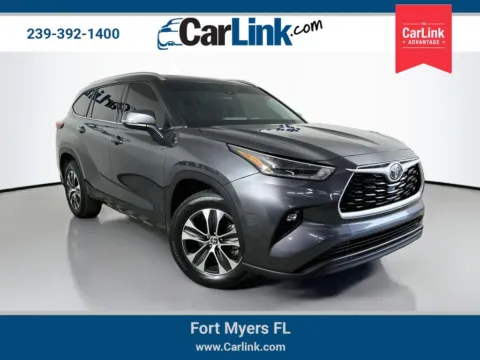 Photos of 2021 Toyota Highlander XLE for sale in Fort Myers, FL at CarLink Fort Myers