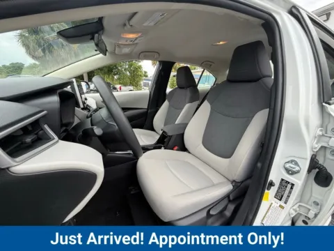 More photos of 2020 Toyota Corolla LE at CarLink Fort Myers, FL