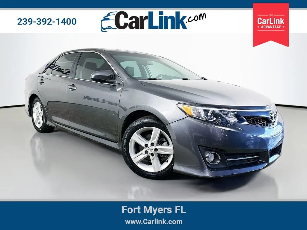 Gray 2014 Toyota Camry SE for sale in Fort Myers, FL
