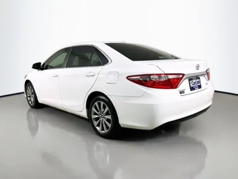 More photos of 2016 Toyota Camry XLE at CarLink Fort Myers, FL