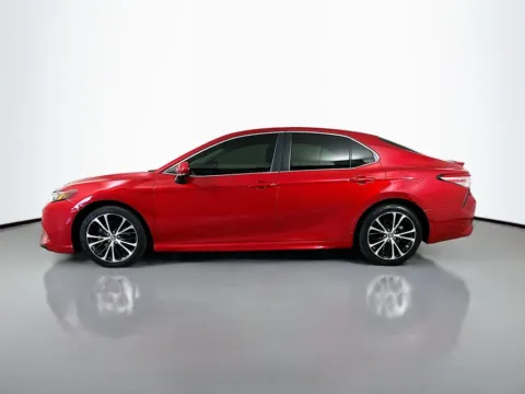 More photos of 2019 Toyota Camry SE at CarLink Fort Myers, FL