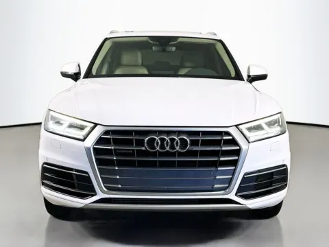 Photos of 2018 Audi Q5 2.0T Premium Plus for sale in Fort Myers, FL at CarLink Fort Myers