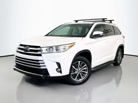 Another view of 2018 Toyota Highlander XLE for sale in Fort Myers, FL at CarLink Fort Myers