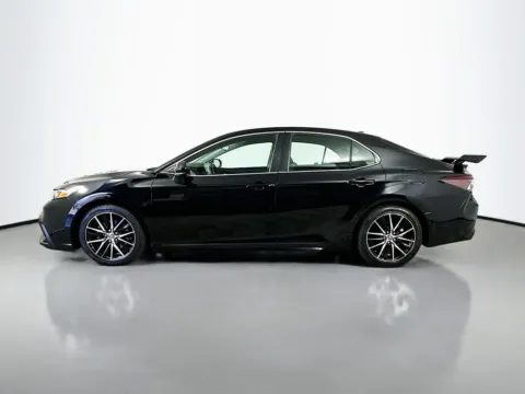 More photos of 2021 Toyota Camry SE at CarLink Fort Myers, FL