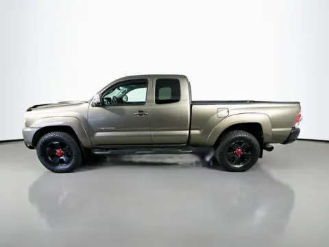More photos of 2013 Toyota Tacoma at CarLink Fort Myers, FL