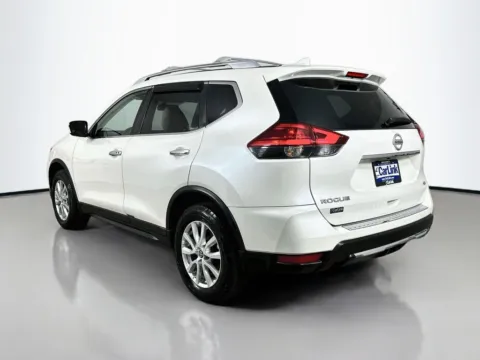 More photos of 2017 Nissan Rogue SV at CarLink Fort Myers, FL
