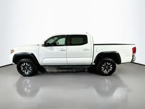 More photos of 2019 Toyota Tacoma TRD Off-Road at CarLink Fort Myers, FL