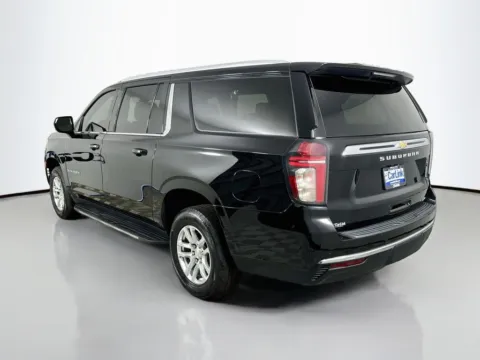 More photos of 2021 Chevrolet Suburban LT at CarLink Fort Myers, FL