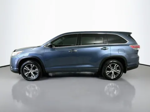 More photos of 2017 Toyota Highlander LE Plus at CarLink Fort Myers, FL