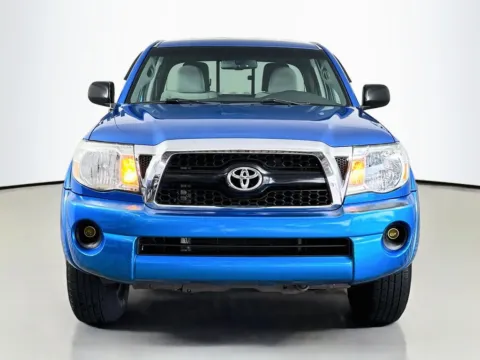 Photos of 2011 Toyota Tacoma PreRunner for sale in Fort Myers, FL at CarLink Fort Myers