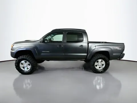 More photos of 2013 Toyota Tacoma at CarLink Fort Myers, FL