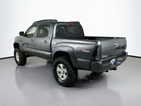 More photos of 2013 Toyota Tacoma at CarLink Fort Myers, FL