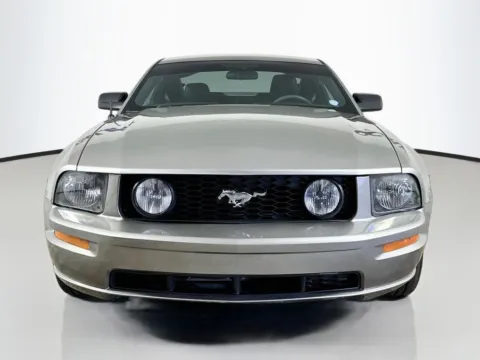 Photos of 2009 Ford Mustang GT Premium for sale in Fort Myers, FL at CarLink Fort Myers