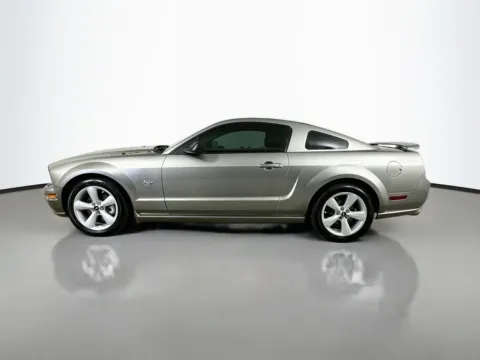 More photos of 2009 Ford Mustang GT Premium at CarLink Fort Myers, FL
