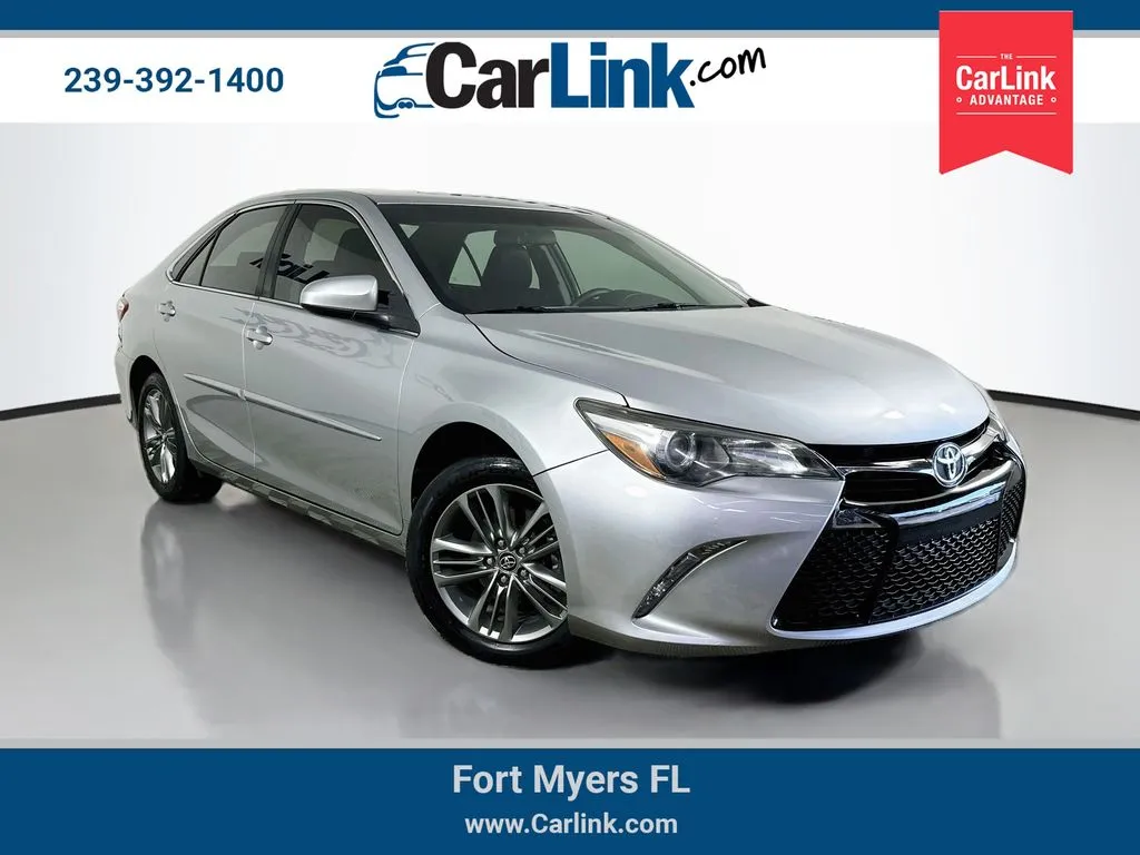 Silver 2017 Toyota Camry SE for sale in Fort Myers, FL