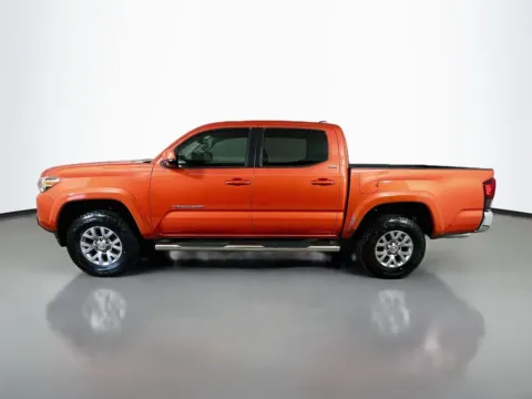 More photos of 2018 Toyota Tacoma SR5 at CarLink Fort Myers, FL