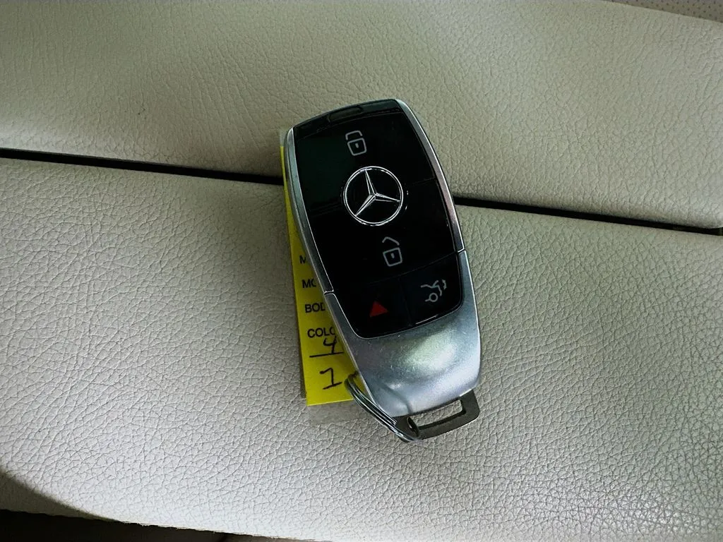 2018 Mercedes-Benz E-Class E300 - Photo 38